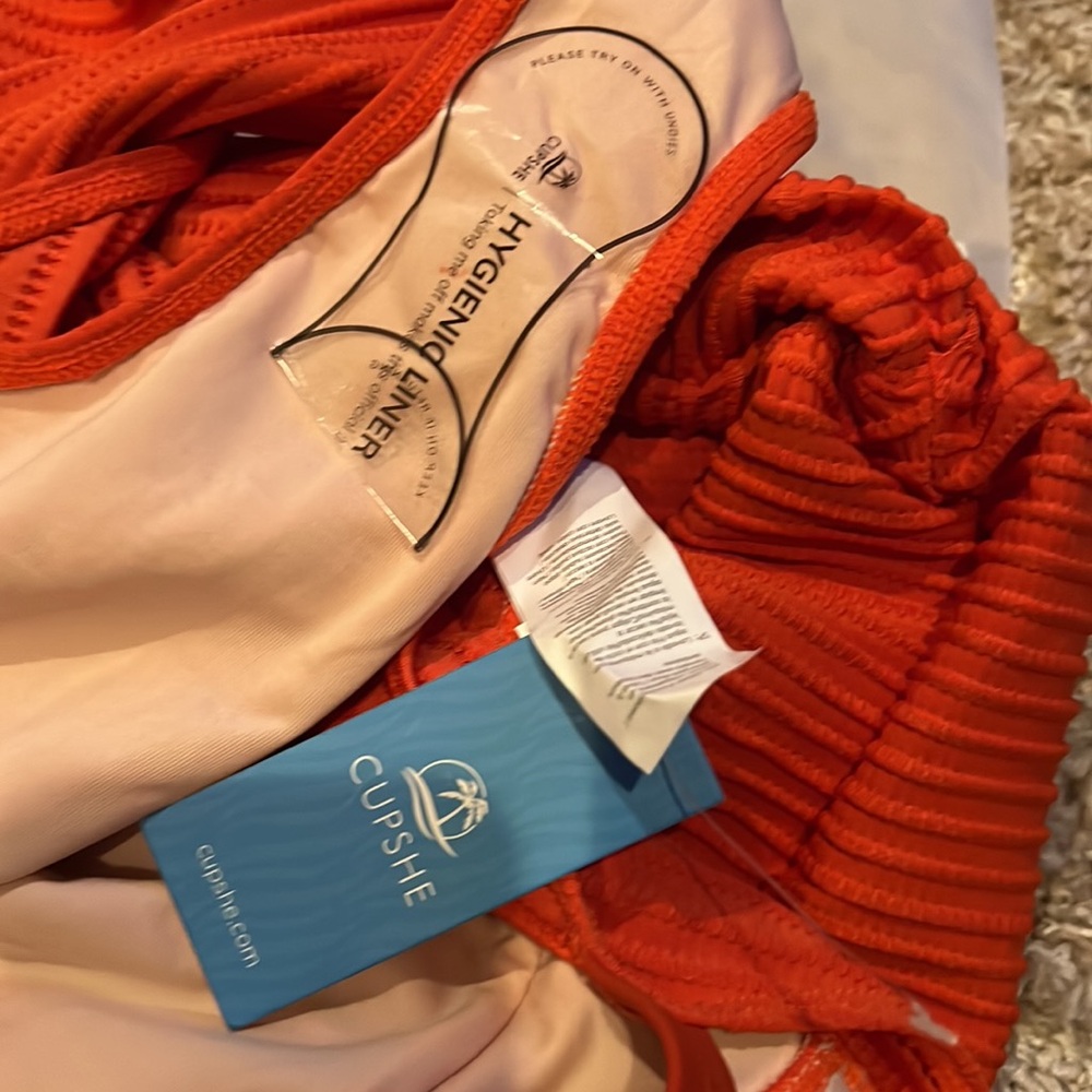 Cupshe Ginger Ribbed & Ruched One Piece Small - Picture 5 of 5